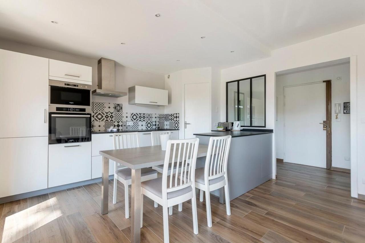 Suite Granges En Rez-De-Jardin Pour 4 Voyageurs Lyon Zewnętrze zdjęcie