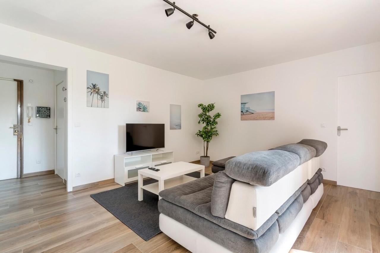 Suite Granges En Rez-De-Jardin Pour 4 Voyageurs Lyon Zewnętrze zdjęcie