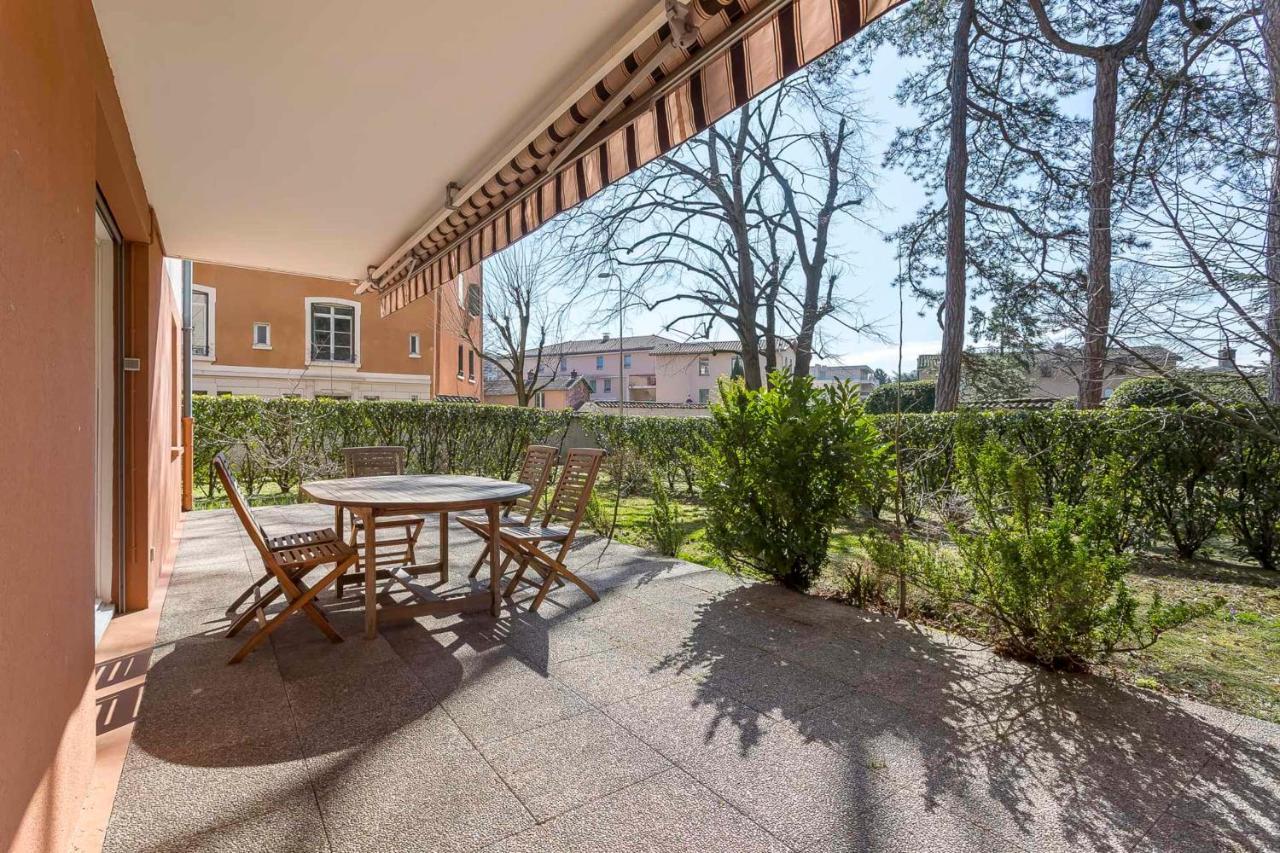 Suite Granges En Rez-De-Jardin Pour 4 Voyageurs Lyon Zewnętrze zdjęcie