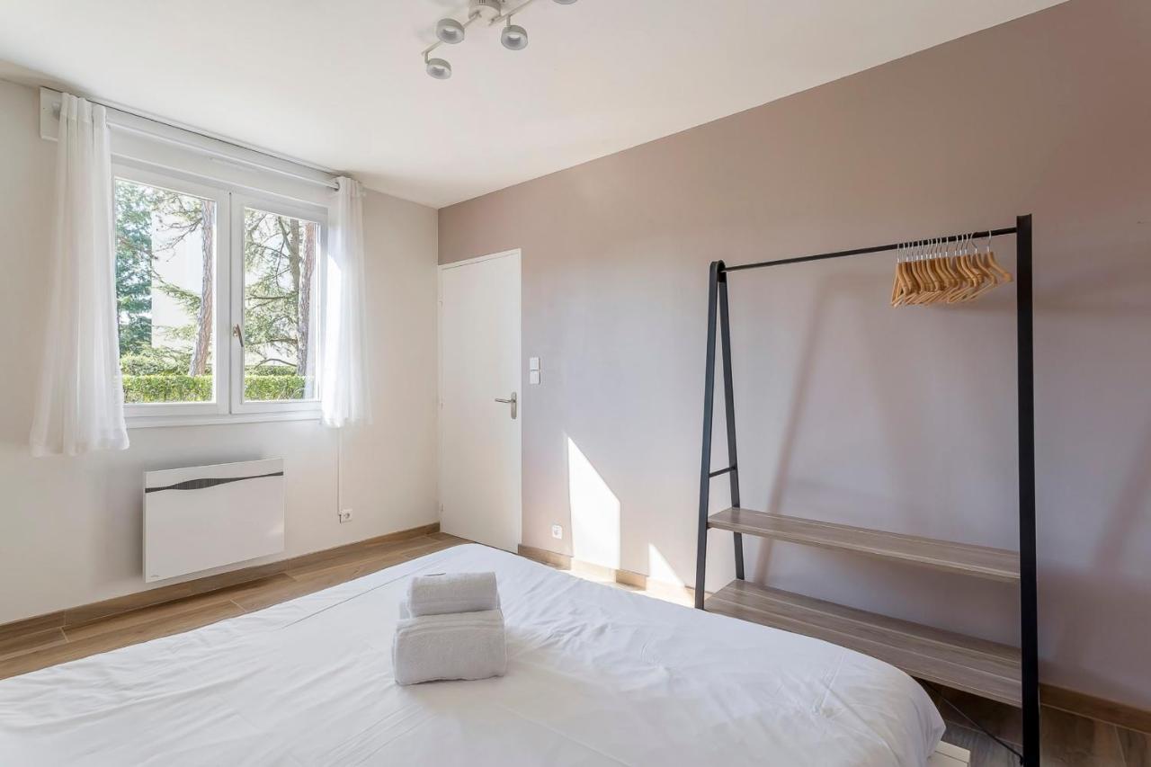 Suite Granges En Rez-De-Jardin Pour 4 Voyageurs Lyon Zewnętrze zdjęcie