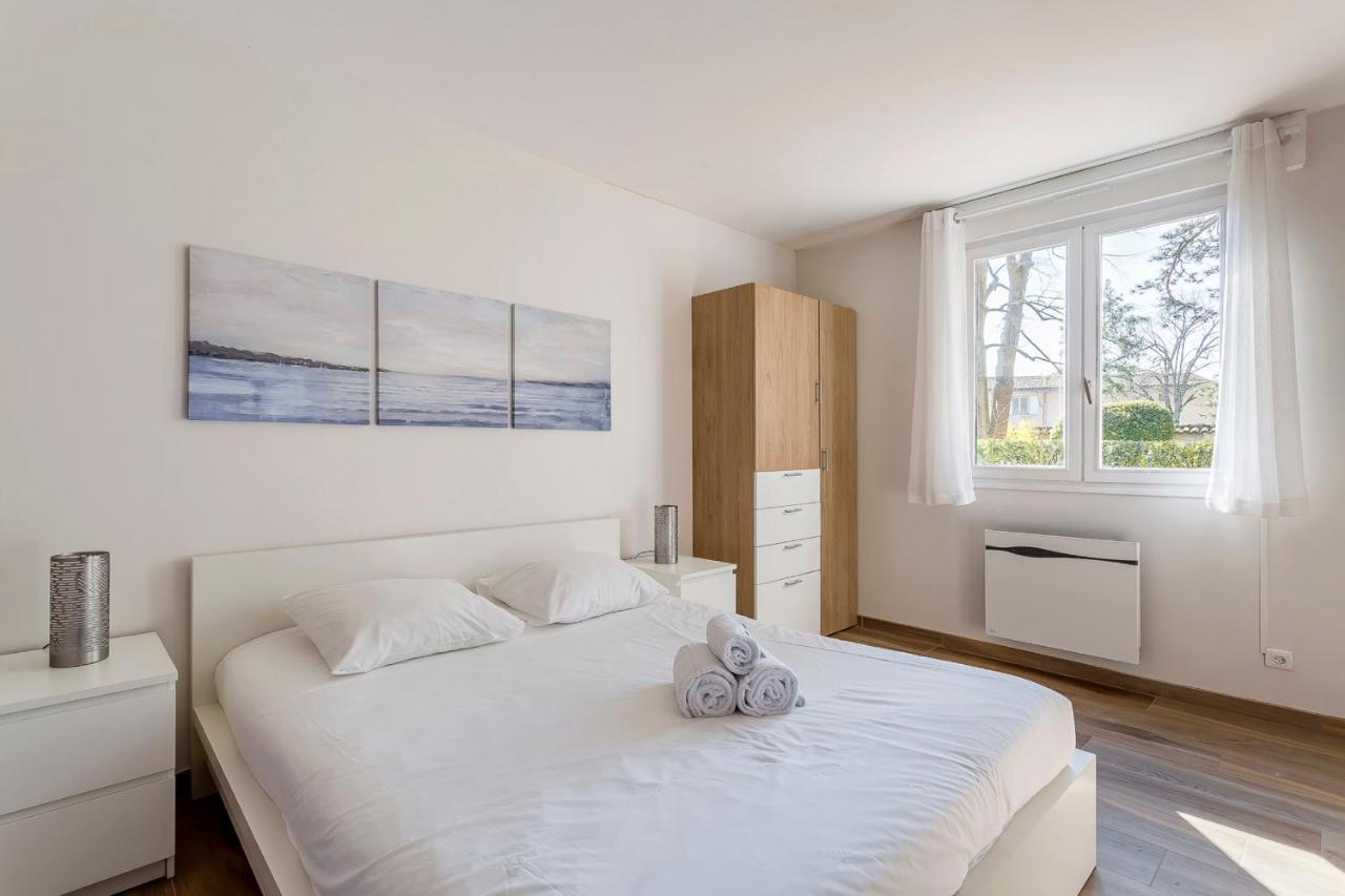 Suite Granges En Rez-De-Jardin Pour 4 Voyageurs Lyon Zewnętrze zdjęcie